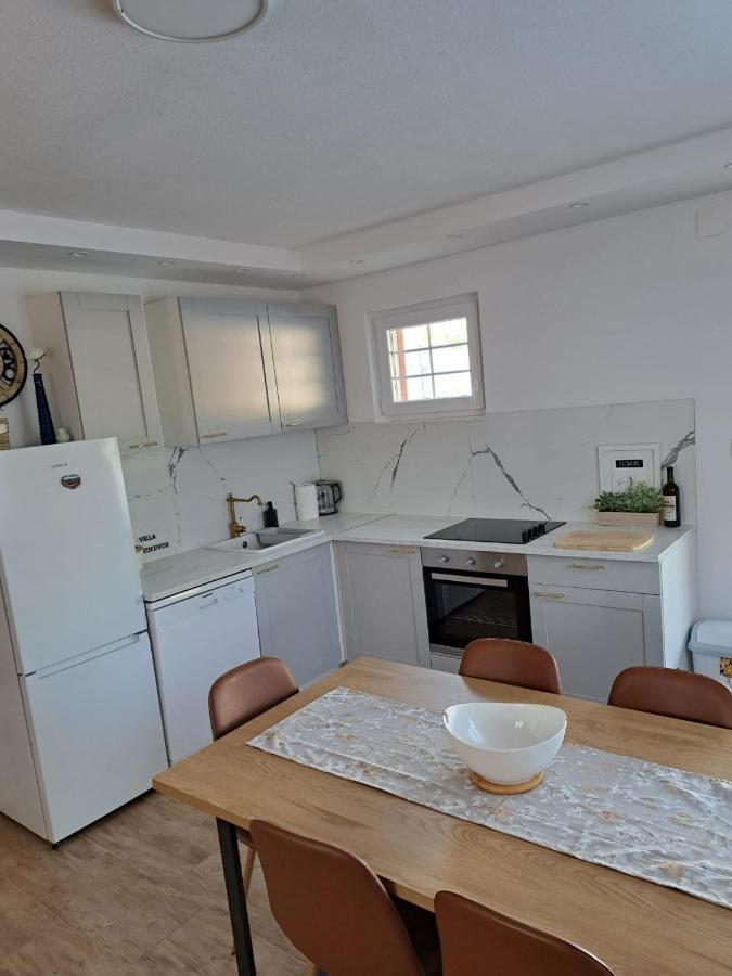 נובליה Villa Venkin Dvor מראה חיצוני תמונה