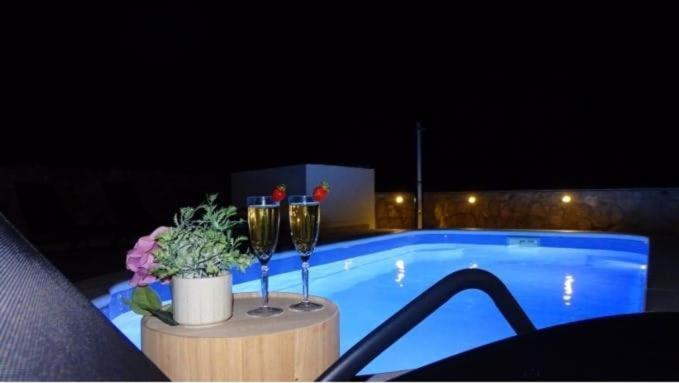נובליה Villa Venkin Dvor מראה חיצוני תמונה
